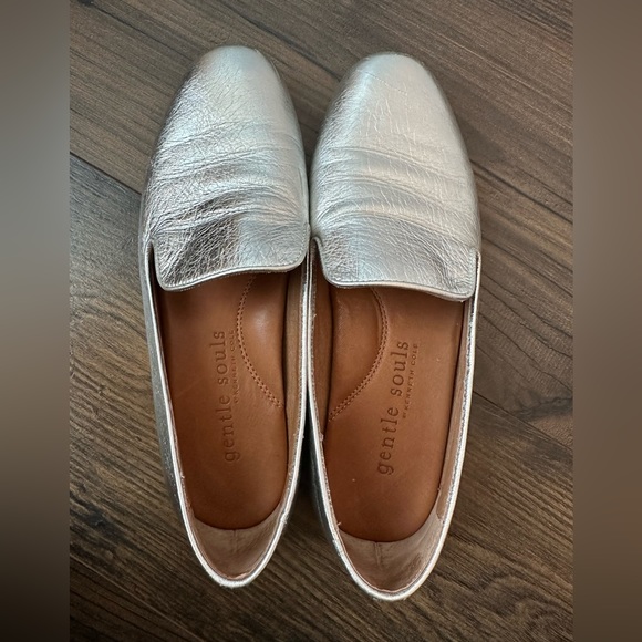 Gentle Souls by Kenneth Cole Eugene Flat Silver (Size 6.5) - Picture 3 of 10